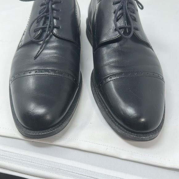 Johnston and Murphy Oxford size 9 1/2 medium - Picture 2 of 8